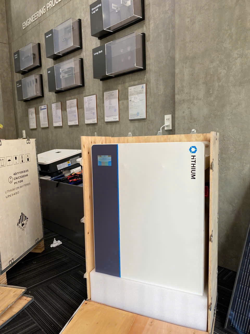 Thùng pin lưu trữ HiThium nguyên kiện tại kho TMT Solar Hải Phòng